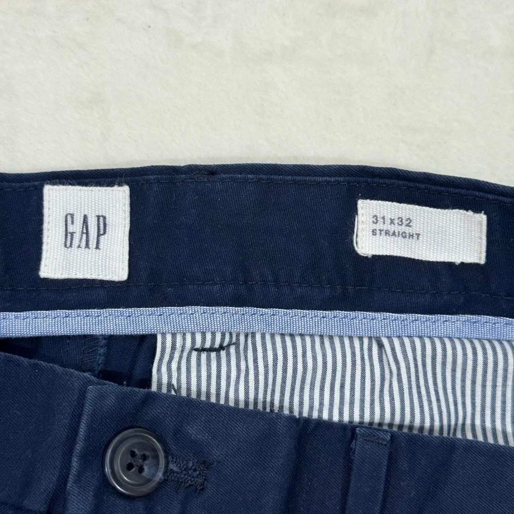 GAP Chino Pants Mens 31x32 Navy Blue Straight Fit Cotton Blend Casual Classic